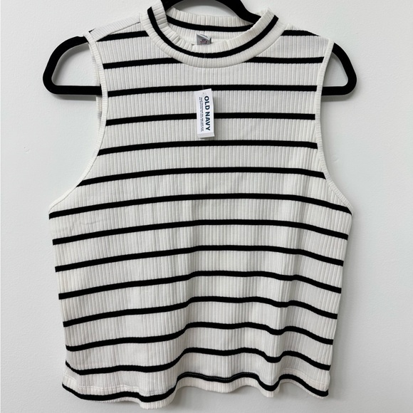 Old Navy Tops - NWT Old Navy Ribbed Tank Top Size 2X